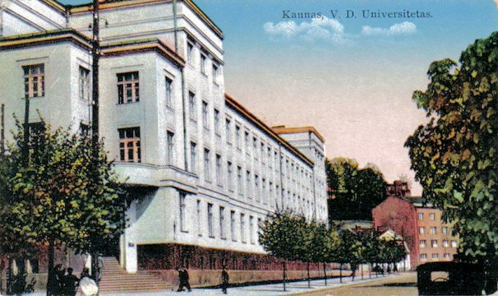 universiteto rumai atvirukas